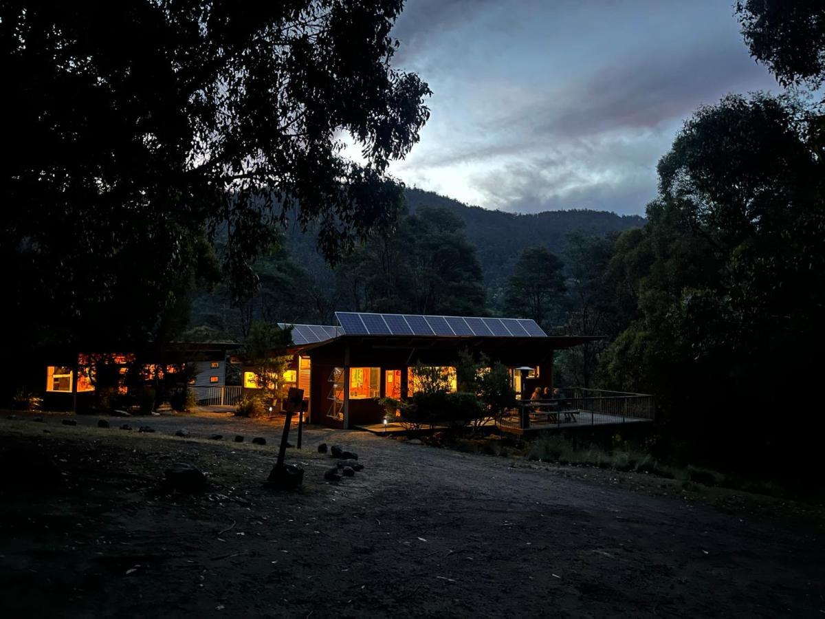 Base Camp Tasmania Hotel New Norfolk Exterior foto