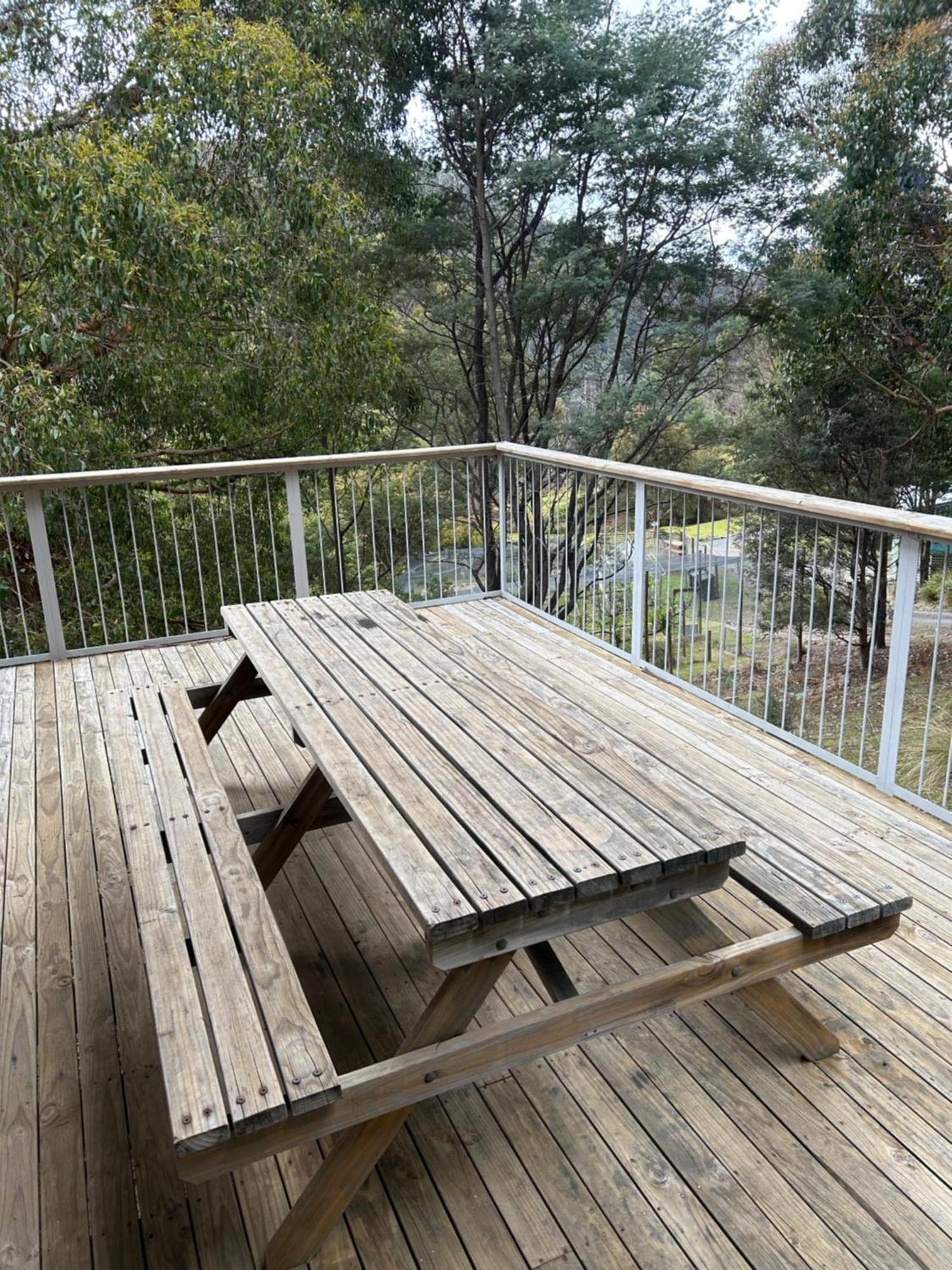 Base Camp Tasmania Hotel New Norfolk Exterior foto